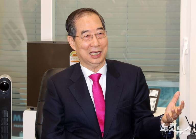 포옹하는 김문수-한덕수