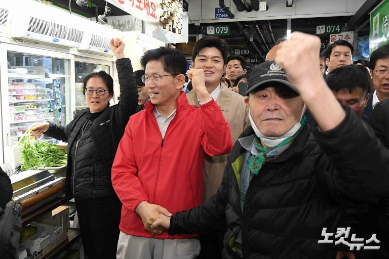 순대국밥 먹는 김문수