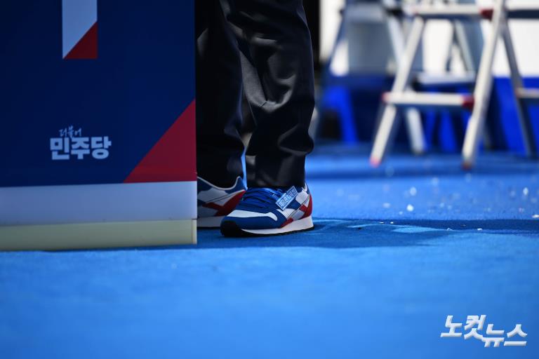 이재명 후보, '빛의 혁명' 광화문에서 첫 유세