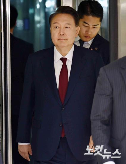 윤석열 오전 공판 종료