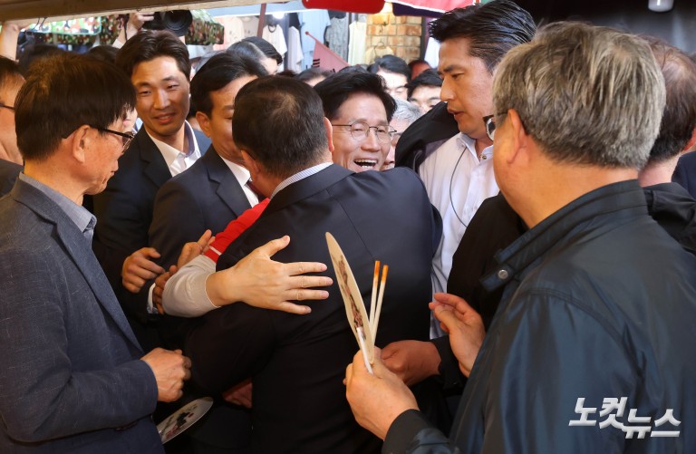 김문수, 대구 서문시장 방문