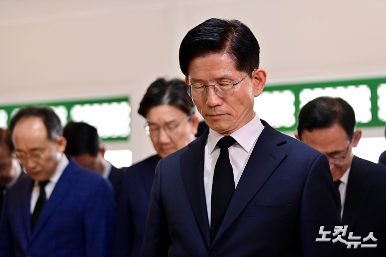 김문수, 국립신암선열공원 방문