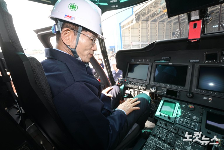 김문수, 사천 항공정비업체 방문