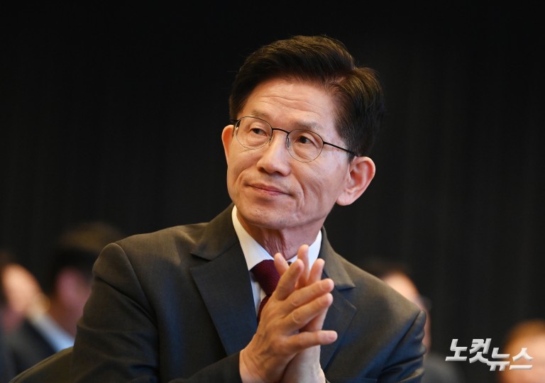자랑스러운 중소기업인협의회 조찬 강연 참석한 김문수 대선 후보