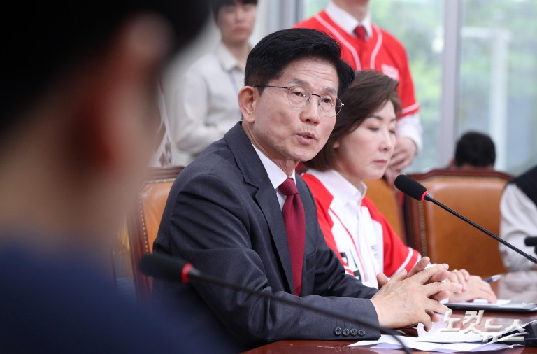 김문수 후보, 긴급 기자회견