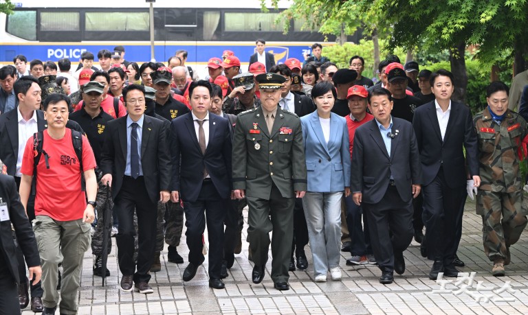 박정훈 대령, 2심 준비기일 출석