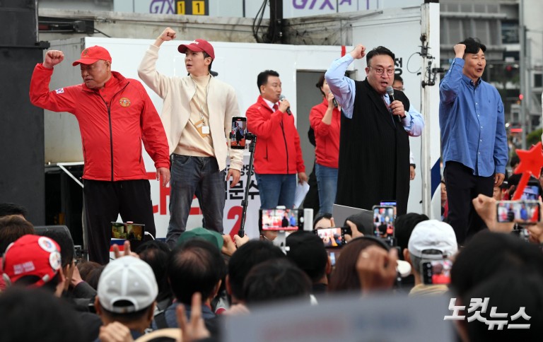 김문수, 서울역광장 집중유세