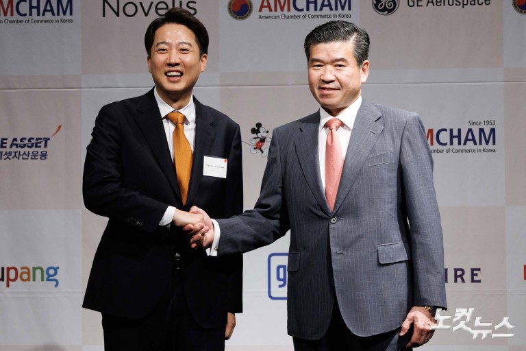 이준석 개혁신당 대선 후보, 제임스 김 암참 회장과 대담