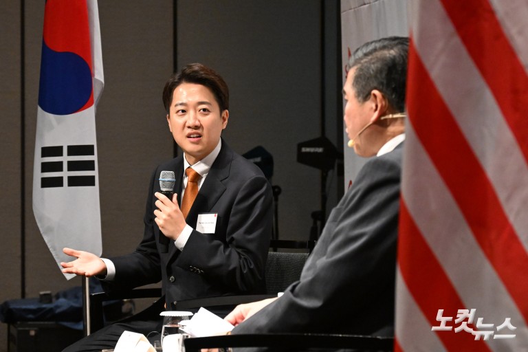 이준석 개혁신당 대선 후보, 제임스 김 암참 회장과 대담