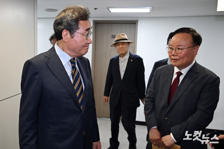 이낙연, 김문수와 '개헌·공동정부' 합의 기자회견