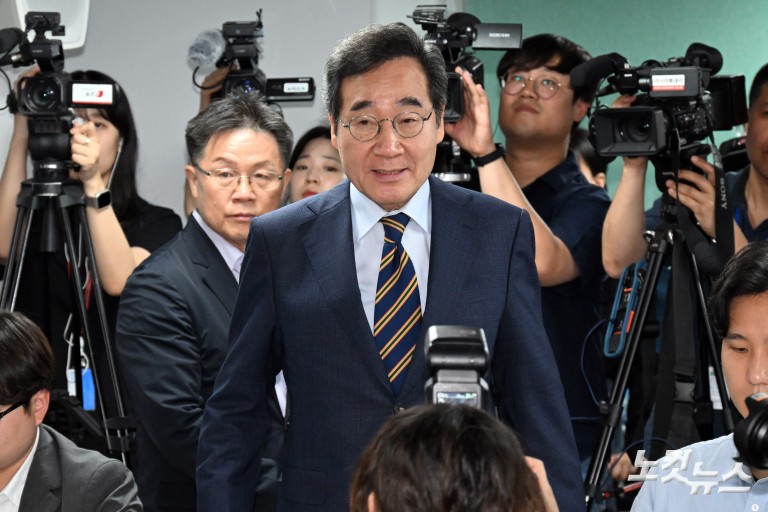 이낙연, 김문수와 '개헌·공동정부' 합의 기자회견