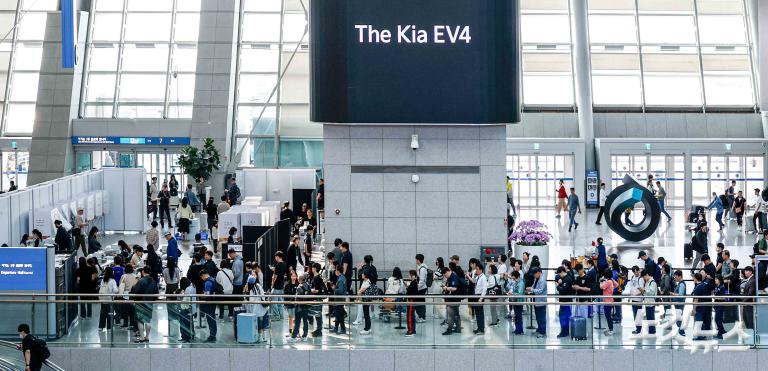 여권과 함께 주권 찾기, 인천공항 사전투표소