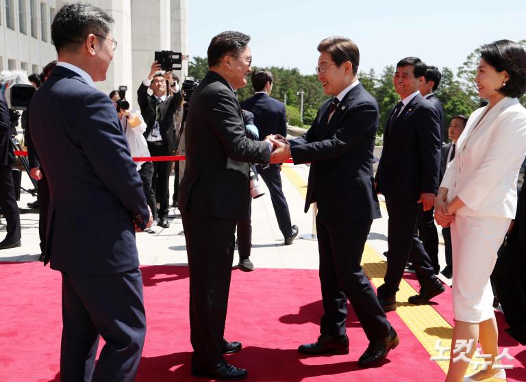 이재명 "모두의 대통령 되겠다"