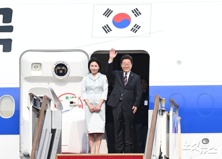 G7 정상회의 순방길 오른 이재명 대통령