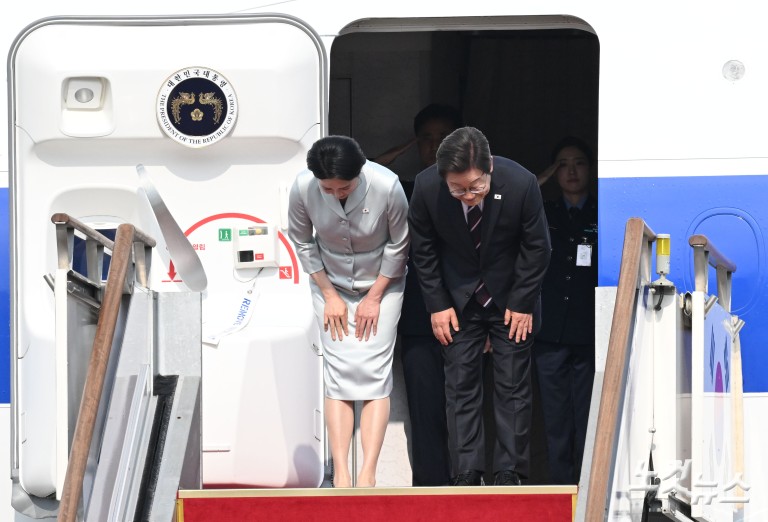 G7 정상회의 순방길 오른 이재명 대통령