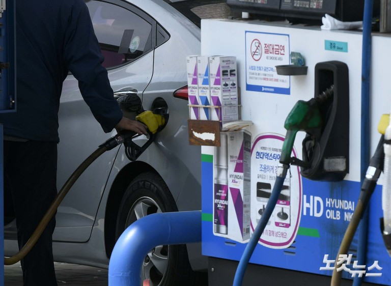 서울 휘발윳값 1700원 돌파