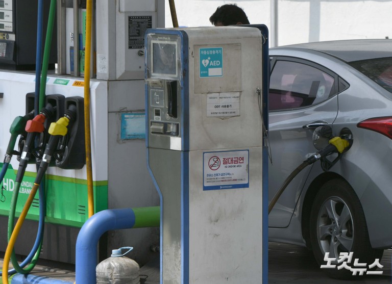 서울 휘발윳값 1700원 돌파