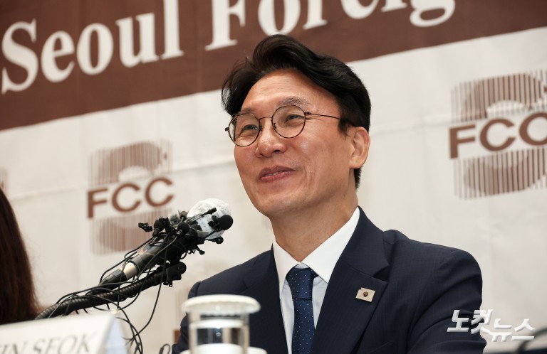 김민석 국무총리 후보자 외신기자 간담회