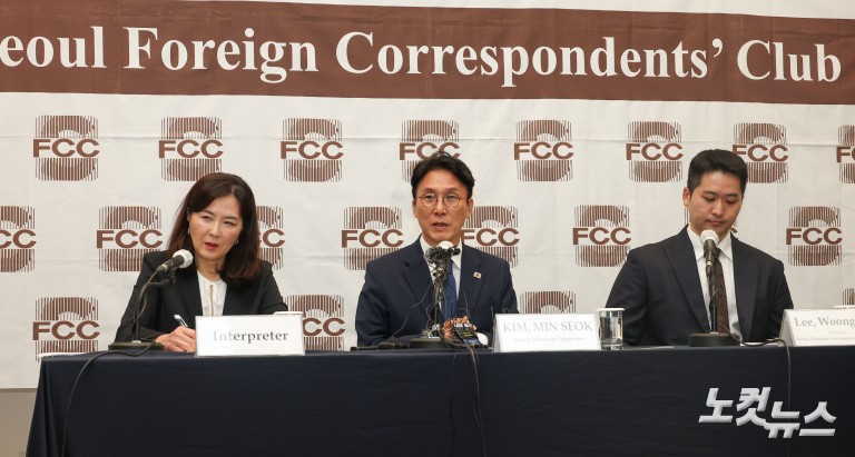 김민석 국무총리 후보자 외신기자 간담회