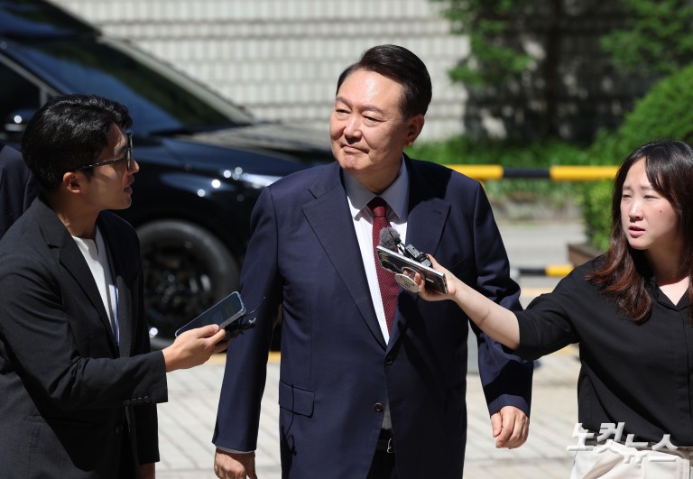 윤석열 8차 공판 출석