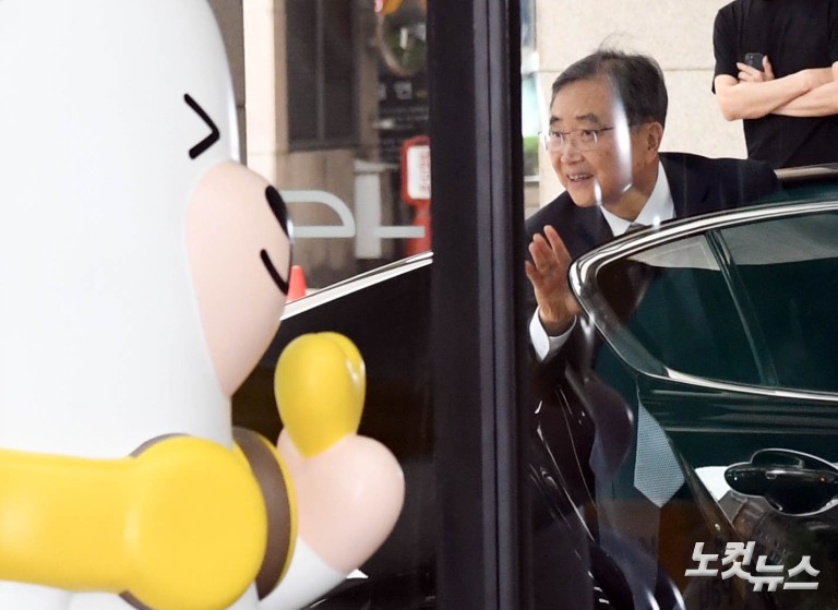 외교장관 후보자, 인사청문회 준비사무실 출근