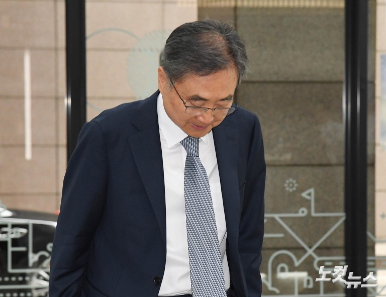 외교장관 후보자, 인사청문회 준비사무실 출근