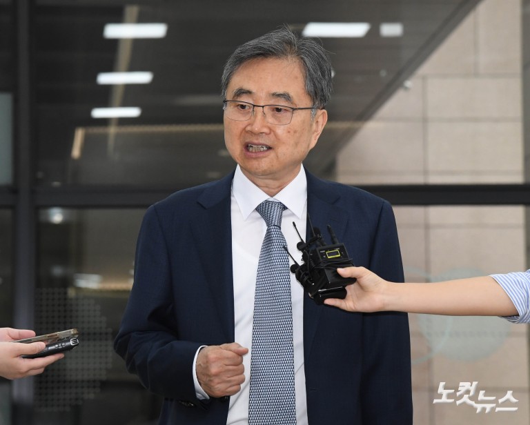 외교장관 후보자, 인사청문회 준비사무실 출근