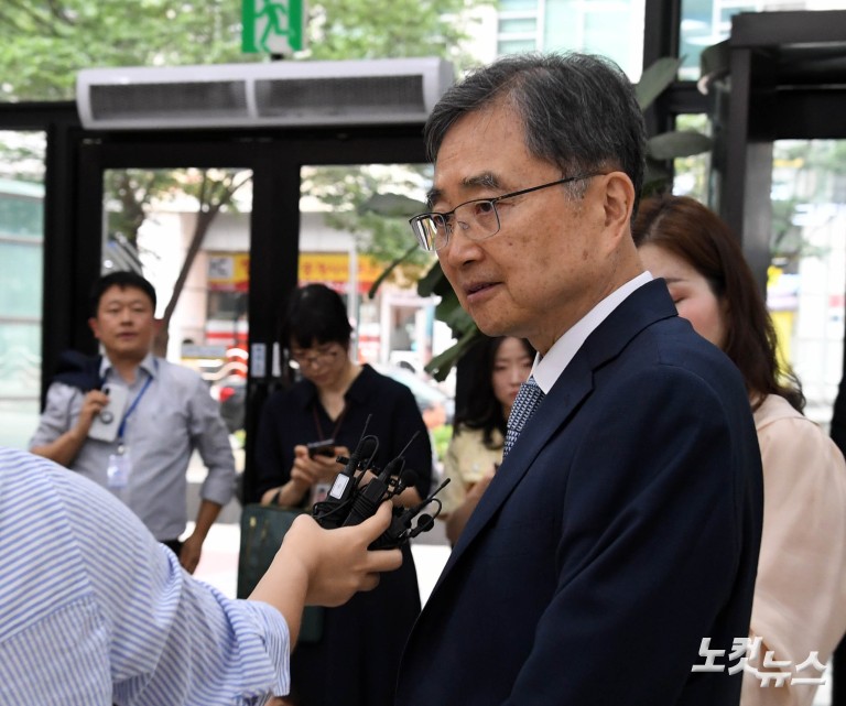 외교장관 후보자, 인사청문회 준비사무실 출근