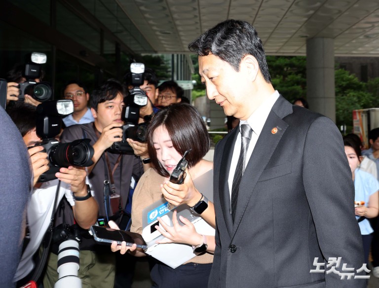 내란특검, 한덕수·안덕근 동시 소환