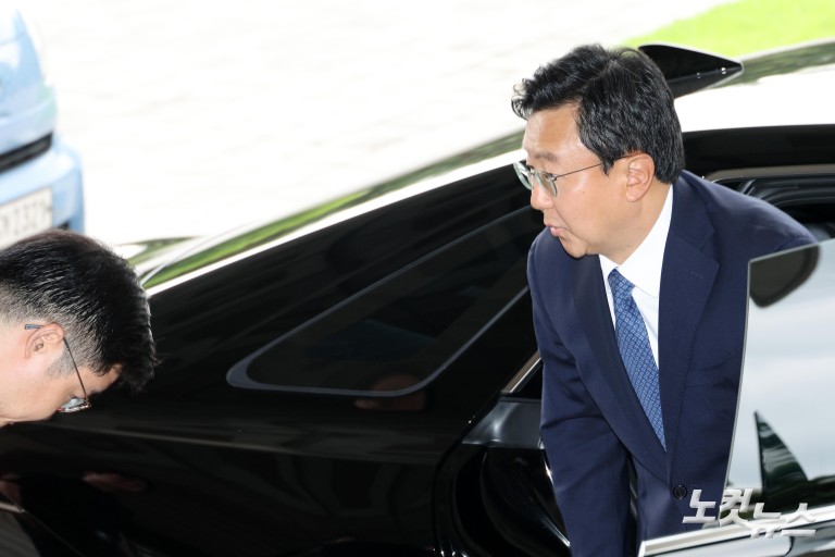 정진우 신임 서울중앙지검장 출근