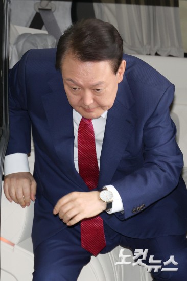 윤석열, 내란특검 2차 소환 조사 출석