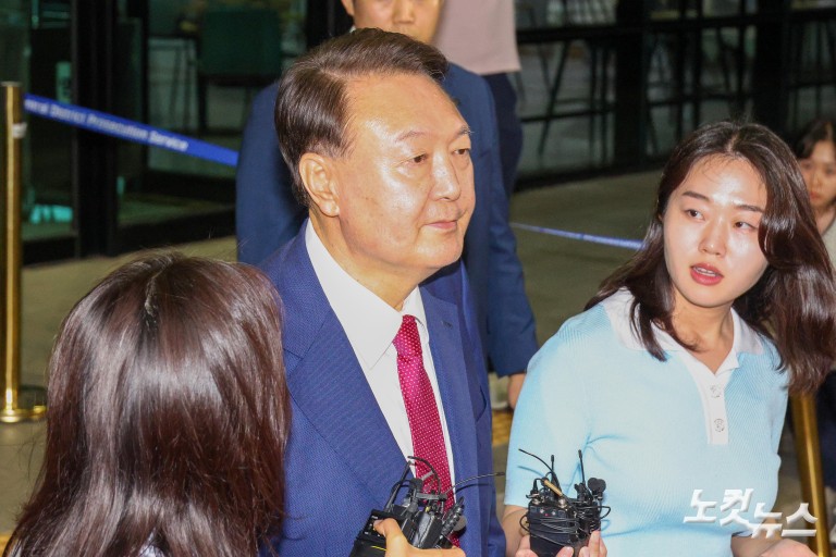 윤석열, 14시간 반 내란특검 2차 종료