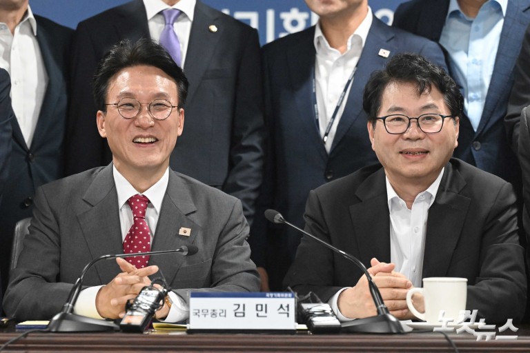 김민석 국무총리, 국정기획위원회 방문