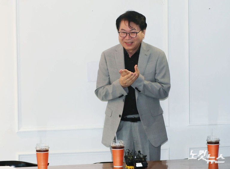 출범 한 달 국정기획위...이한주 위원장 기자간담회