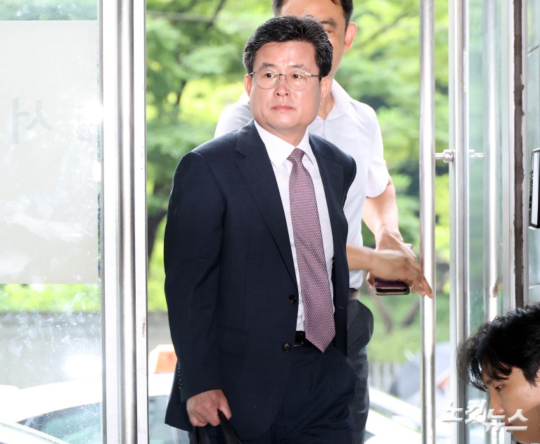 해병특검, 강의구 전 대통령실 부속실장 소환