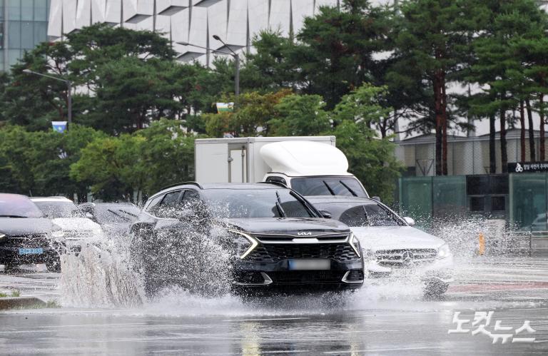 '기습', '극한' 폭우의 변신