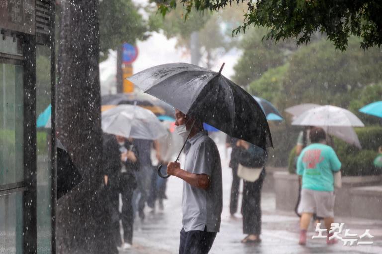 '기습', '극한' 폭우의 변신