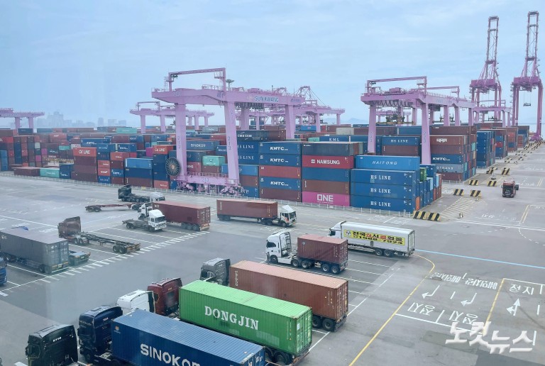 한미, 무역협상 타결…"한 상호관세 25%→15%"