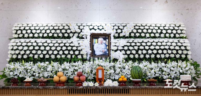 '영원한 현역' 이순재 91세로 별세