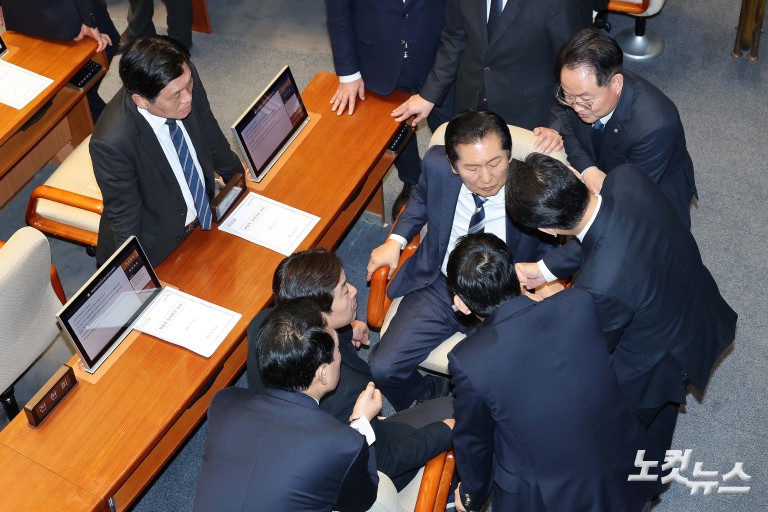 '허위조작정보근절법' 통과