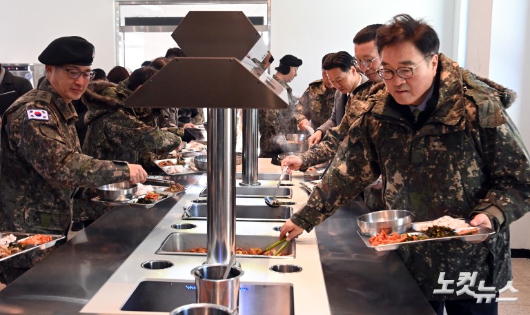 군부대 방문한 우원식 국회의장