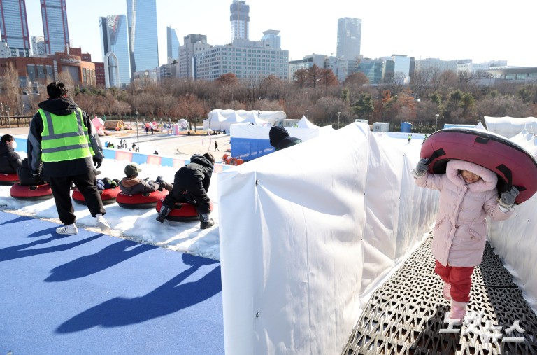뚝섬·잠원·여의도, '한강공원 눈썰매장' 3곳 오늘 동시 개장