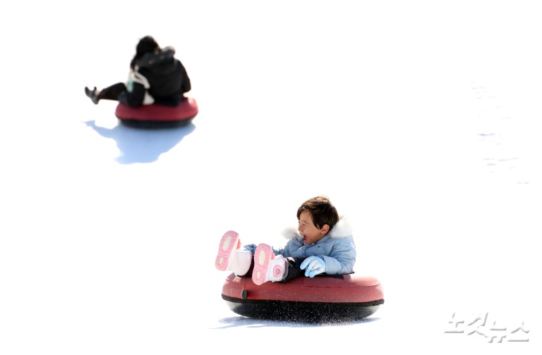 뚝섬·잠원·여의도, '한강공원 눈썰매장' 3곳 오늘 동시 개장