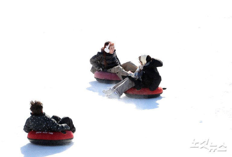 뚝섬·잠원·여의도, '한강공원 눈썰매장' 3곳 오늘 동시 개장