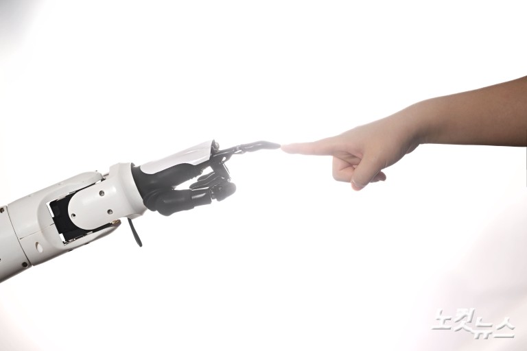 생각을 넘어 움직인다…'피지컬AI'가 여는 2026