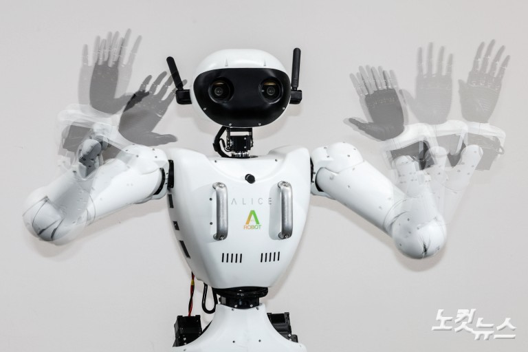 생각을 넘어 움직인다…'피지컬AI'가 여는 2026