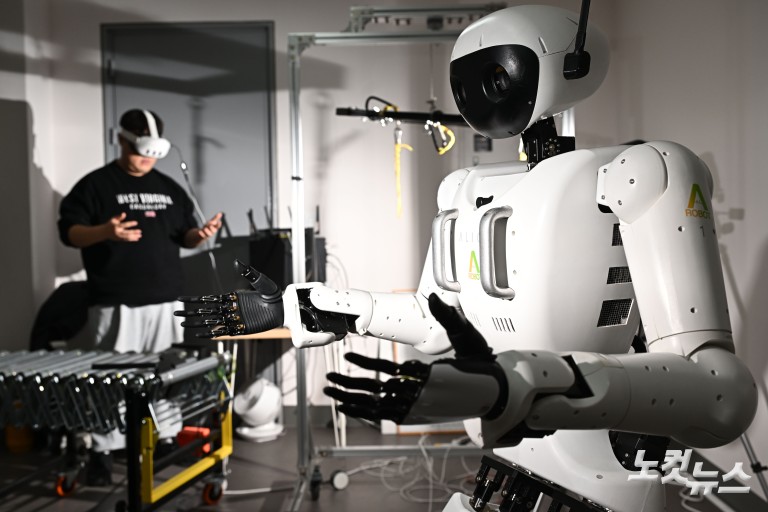 생각을 넘어 움직인다…'피지컬AI'가 여는 2026