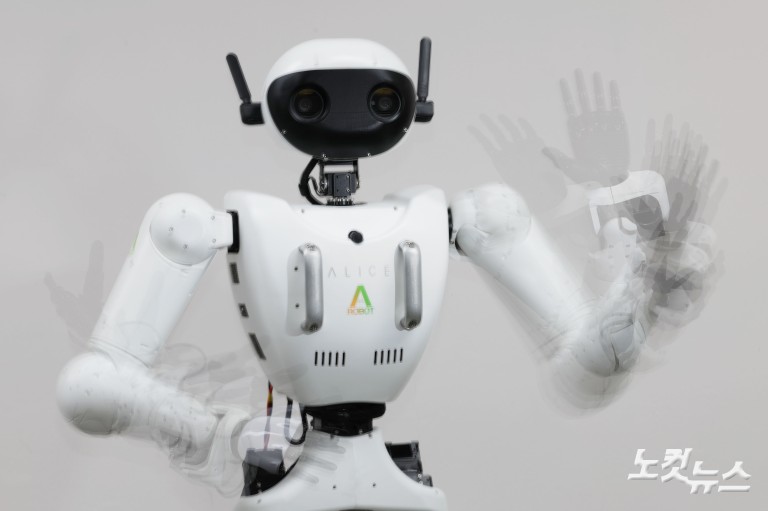 생각을 넘어 움직인다…'피지컬AI'가 여는 2026