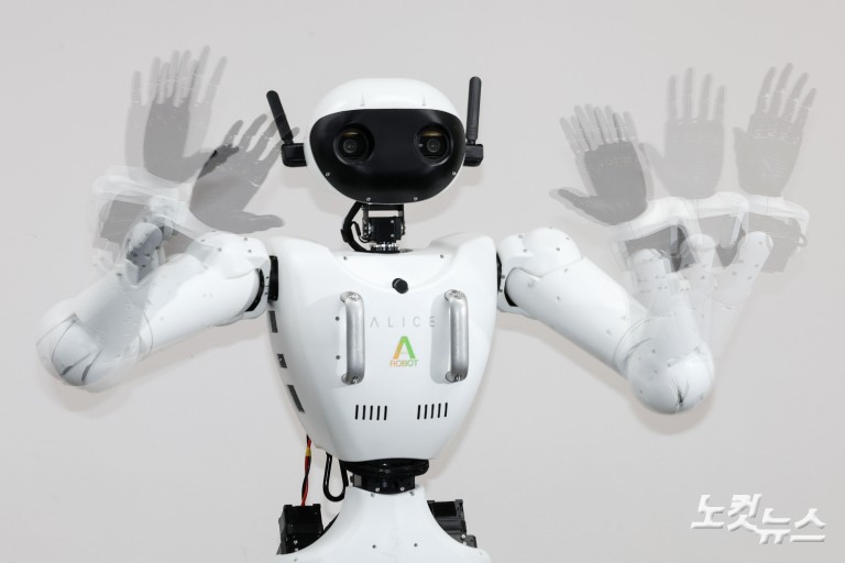 생각을 넘어 움직인다…'피지컬AI'가 여는 2026