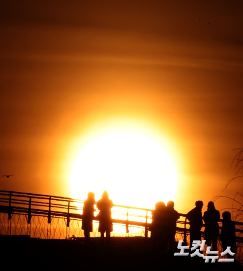 뜨겁에 떠오르는 2026년 첫 태양